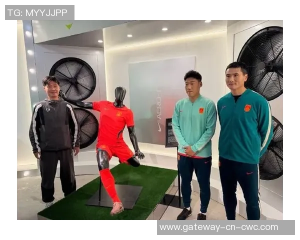 足球队员必备装备详解助你全面了解比赛中不可或缺的装备清单